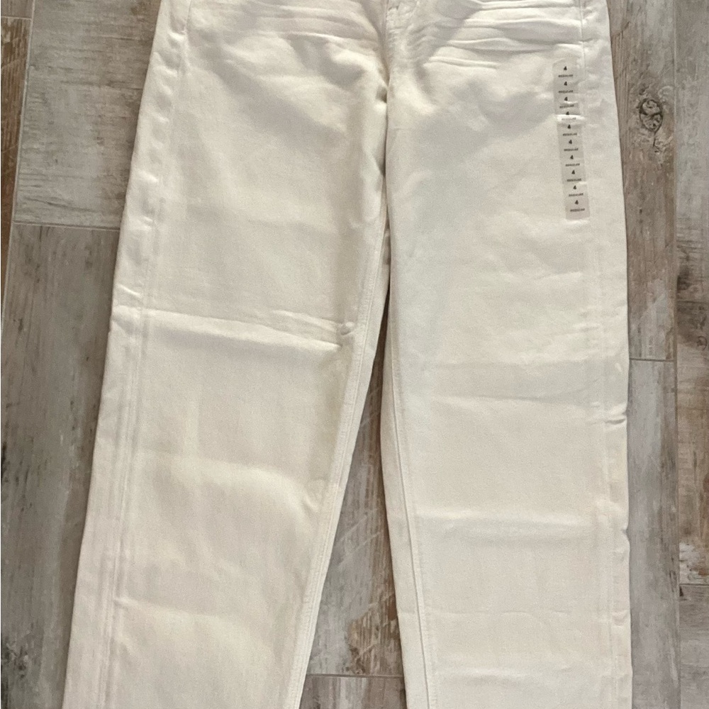 American Eagle Outfitters Women's Cream Straight Leg Jeans